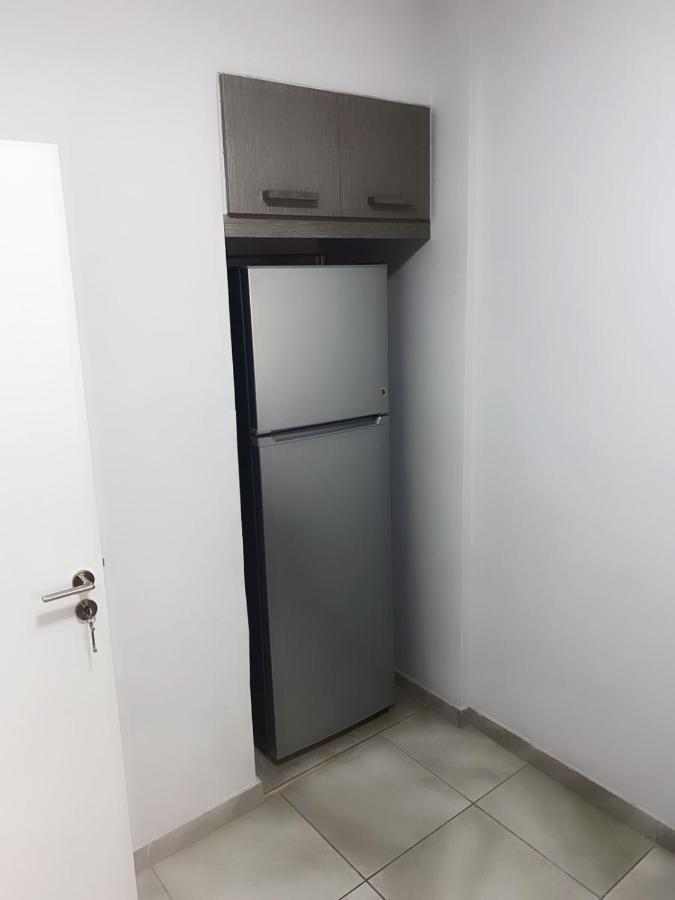 Paradise Promenade Apartment, 2Min Distance From Larnaca Marina Buitenkant foto